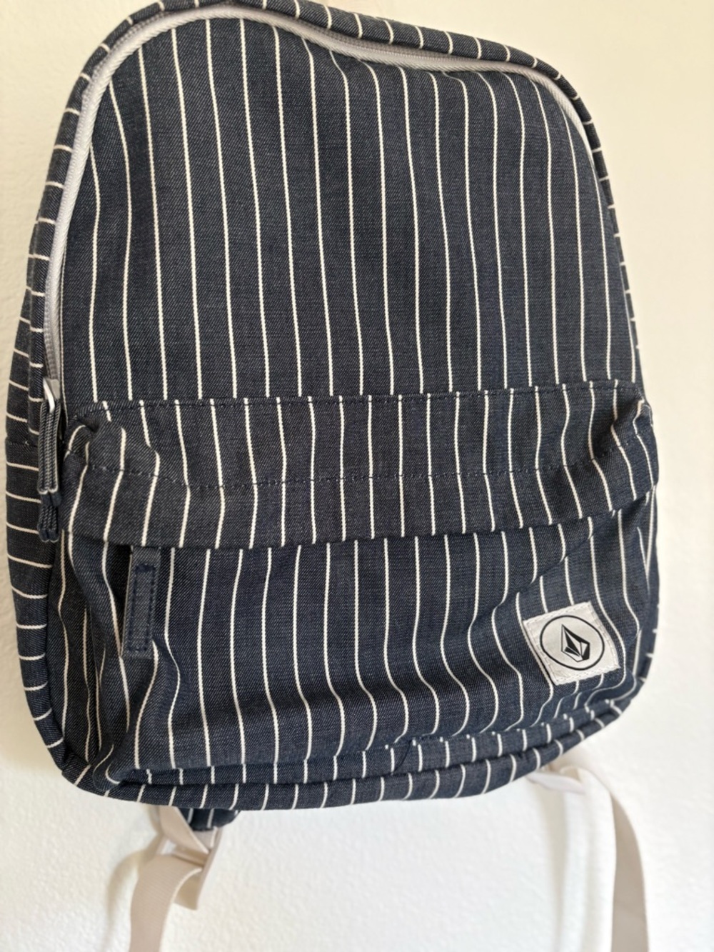 Volcom Mini backpack - Picture 2 of 5